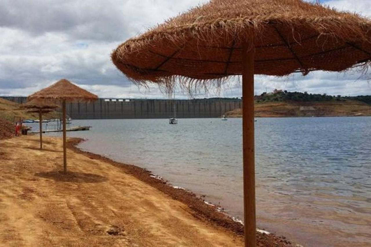 Estacion Norte Y Sur Famorcas Almodóvar del Río Екстериор снимка